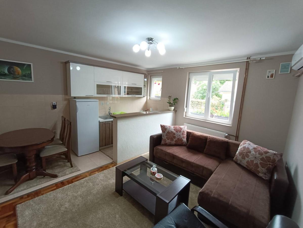 Fortress Apartments Ni Eksteriør bilde
