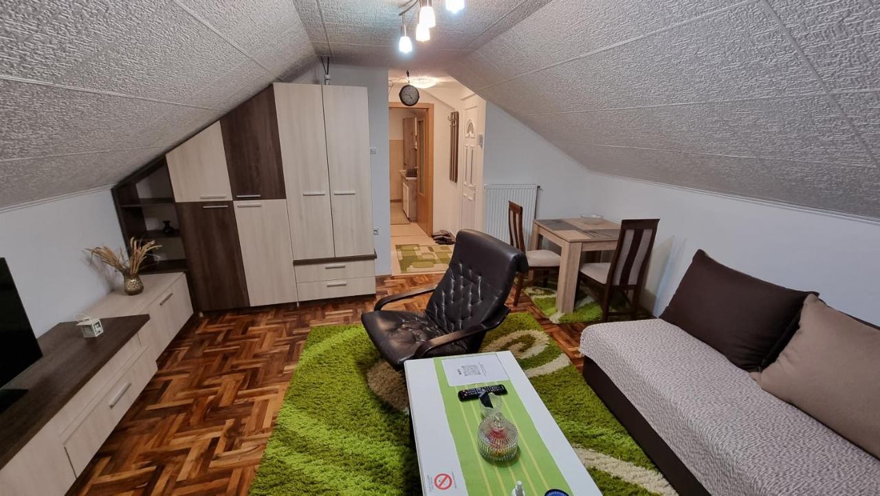 Fortress Apartments Ni Eksteriør bilde