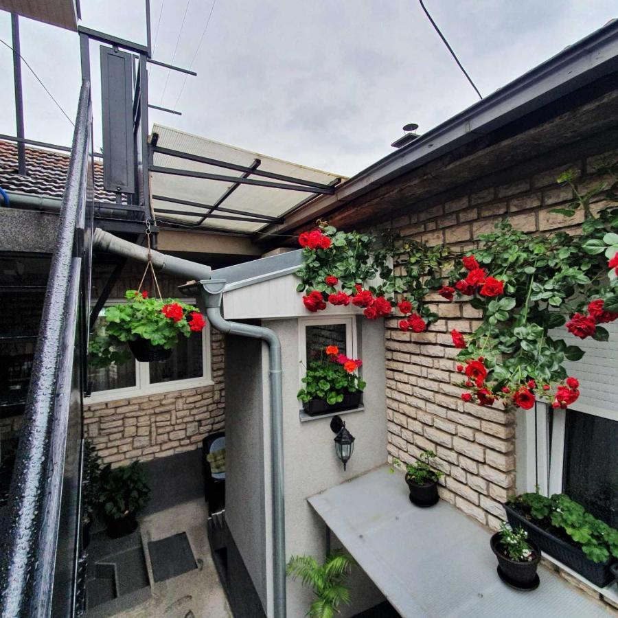 Fortress Apartments Ni Eksteriør bilde